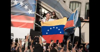 La Embajada de Venezuela pide disculpas por las palabras de Carlos Baute en el acto de Corina