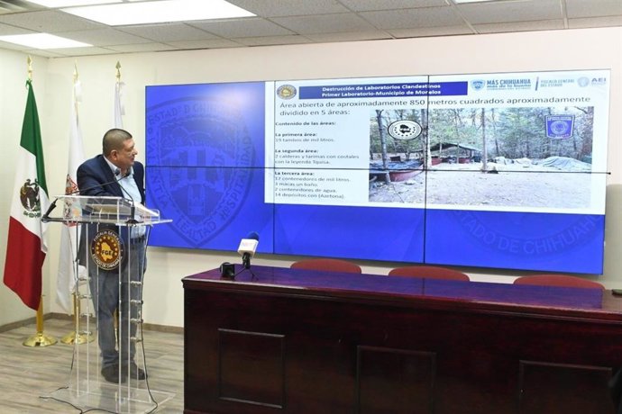 O procurador-geral do estado mexicano de Chihuahua, César Jáuregui Moreno, em uma coletiva de imprensa sobre a operação contra seis laboratórios clandestinos em Morelos