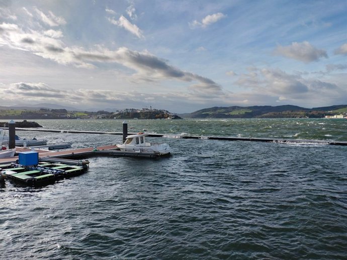 Dique móvil de Figueras (Castropol)