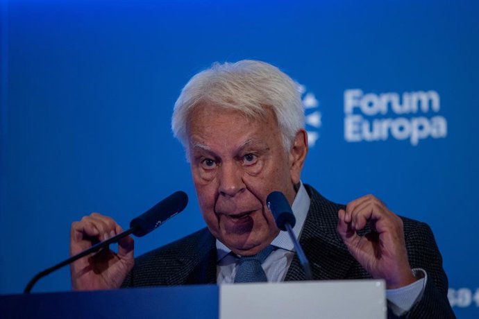 Archivo - December 23, 2024, Madrid, Spain: Felipe González, former President of the Government of Spain speaks during an informative breakfast organized by Nueva Economía Forum in a hotel in the center of Madrid.
