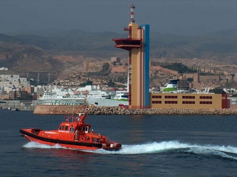 Archivo - Torre de Salvamento Marítimo en Almería.