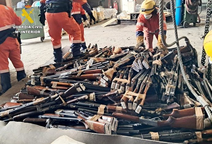 Armas antes de ser destruidas