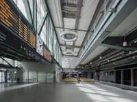 La Xunta cuestiona el plan de mejora en el eje atlántico al quedarse este lunes sin "2.100 plazas" por trenes cancelados