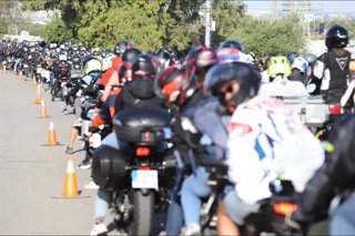 Archivo - Moteros en dirección al circuito de Jerez-Ángel Nieto para asistir al Gran Premio de España de MotoGP 2025.