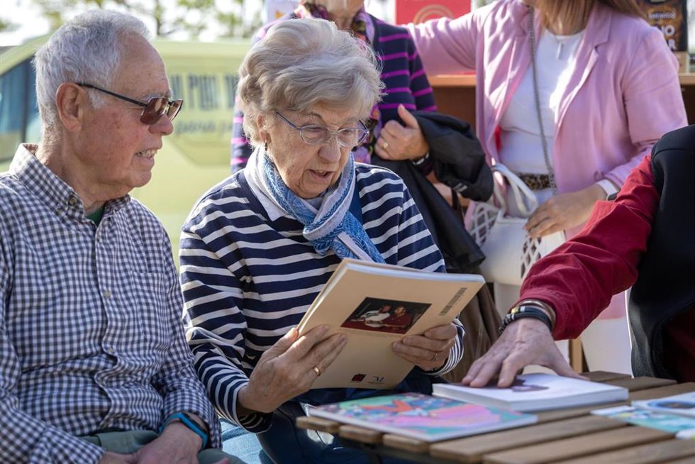 Usuarios del plan de fomento de la lectura impulsado por la Diputación de Málaga.