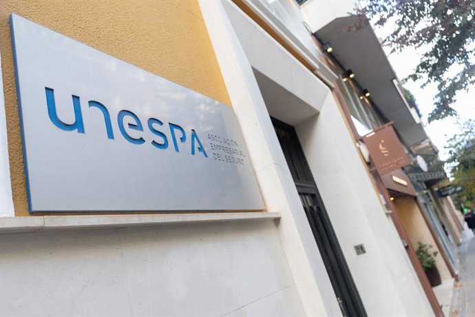 Archivo - Exterior de la sede de UNESPA (Asociación Empresarial del Seguro), a 20 de noviembre de 2025, en Madrid (España). La patronal de los seguros Unespa ha pedido actualizar y renovar la ley de Contrato de Seguro, que se promulgó en 1980, como parte 