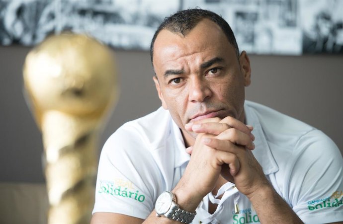 Archivo - FILED - 25 May 2017, Berlin: Brazilian former soccer player Cafu attends an interview in Berlin. Photo: Sebastian Gollnow/dpa