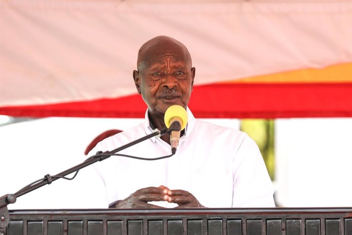 Archivo - MBALE, Aug. 31, 2025  -- Ugandan President Yoweri Museveni speaks after the launch of new factories at Sino-Uganda Mbale Industrial Park in Mbale, Uganda, on Aug. 29, 2025.   Chinese-funded industrial parks and factories are playing a vital role