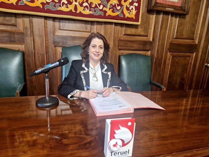 La alcaldesa de Teruel, Emma Buj.