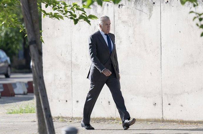 El extesorero del PP, Luis Bárcenas, a su llegada a la Audiencia Nacional, a 20 de abril de 2026, en San Fernando, Madrid (España). 