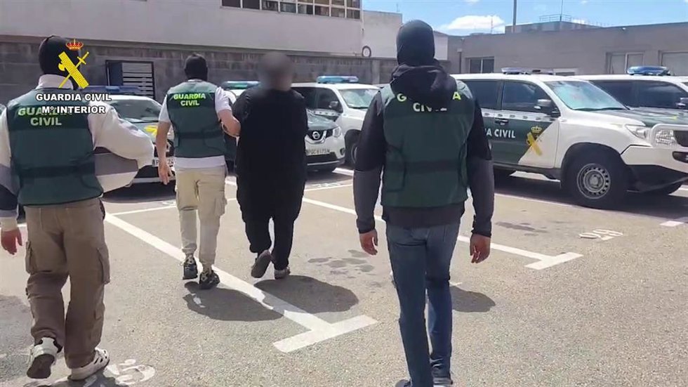 Uno de los detenidos en el marco de la operación