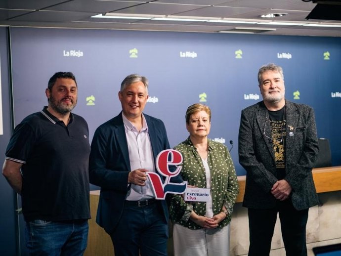 El consejero de Cultura, Turismo, Deporte y Juventud, José Luis Pérez Pastor, presenta la tercera edición del encuentro literario ‘Virgulilla’, dentro de la programación del festival ‘Escenario Vivo'