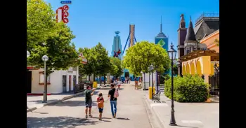 ¡Planazo familiar! Tacos sin gluten, supervillanos y fiestas privadas con Bugs Bunny