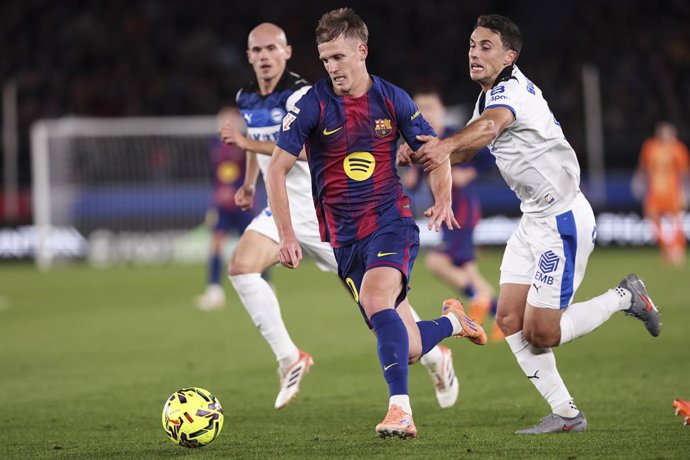 Archivo - Dani Olmo of FC Barcelona in action during the Spanish league, La Liga EA Sports, football match played between FC Barcelona and Deportivo Alaves at Spotify Camp Nou stadium on November 29, 2025 in Barcelona, Spain.