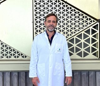 Archivo - El doctor Manuel Romero, de Quirónsalud.