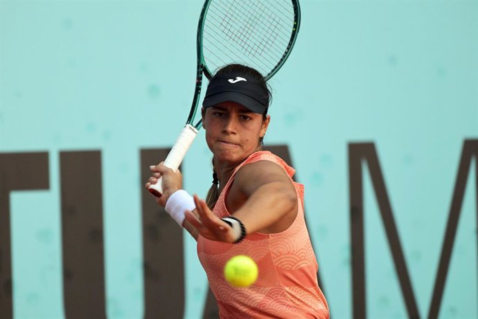 April 24, 2025, Madrid, Madrid, Spain: JESSICA BOUZAS MANEIRO of Spain during her match against MAGDALENA FRECH of  Poland on Day Four of the Mutua Madrid Open at La Caja Magica.