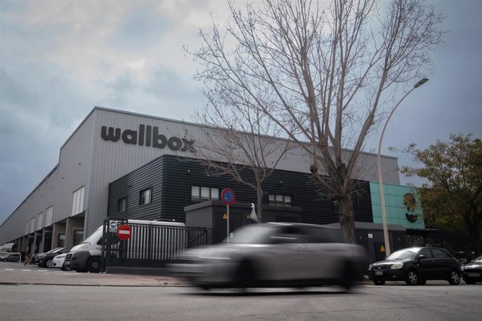 Archivo - Fachada de la sede de Wallbox en Barcelona