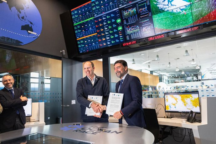 L'alcalde d'Alacant, Luis Barcala, afirma que la ciutat vol seguir vinculada a la regata oceànica The Ocean Race. 