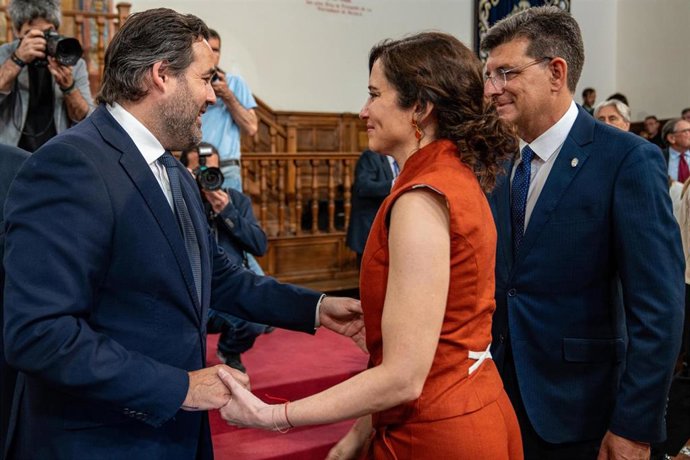 El presidente del Partido Popular de Castilla-La Mancha, Paco Núñez, y la presidenta de la Comunidad de Madrid, Isabel Díaz Ayuso