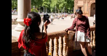 Los 'chollos' del puente de mayo: descubre las 10 ciudades de España más baratas para escaparte