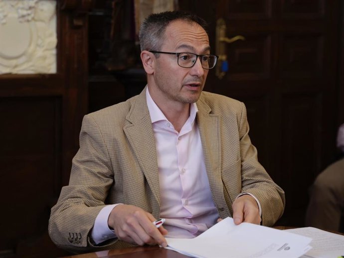 El concejal de Comercio, Mercados y Consumo, Víctor Martín.