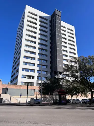 Archivo - Edificio de usos múltiples de Málaga.