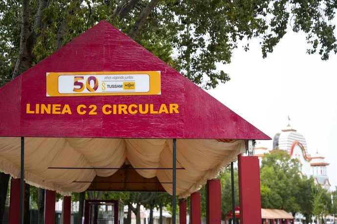 La paradas de los autobuses de Tussam para la Feria de Abril de Sevilla. Imagen de archivo. 