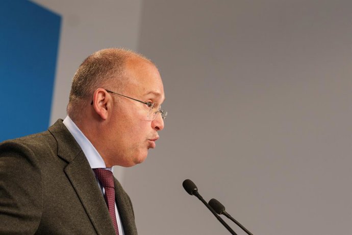 El secretario general del Partido Popular, Miguel Tellado, durante la rueda de prensa posterior al Comité de Dirección del PP, a 20 de abril de 2026, en Madrid (España).