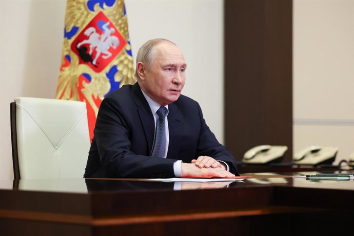 RÚSSIA, MOSCOU - 17 DE ABRIL DE 2026: O presidente da Rússia, Vladimir Putin, realiza uma videoconferência do Conselho de Segurança da Rússia no Kremlin, em Moscou