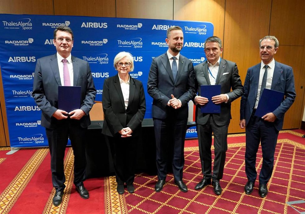 Thales, Leornardo y Airbus se alían para desarrollar un satélite de telecomunicaciones de defensa de Polonia