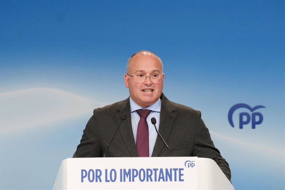 El secretario general del Partido Popular, Miguel Tellado, durante la rueda de prensa posterior al Comité de Dirección del PP, a 20 de abril de 2026, en Madrid (España).