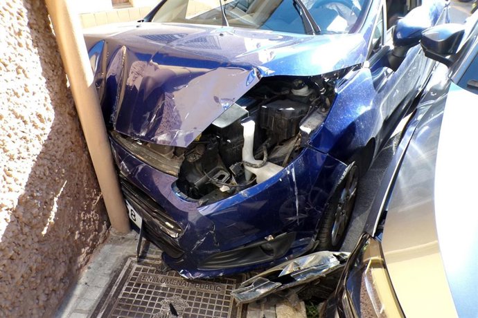 Un conductor se salta un ceda al paso en Palma y deja herida leve a una bebé de un año y a su padre