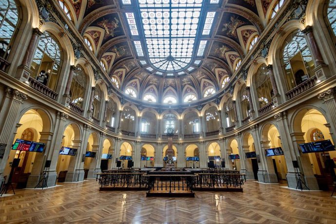 Archivo - Interior del Palacio de la Bolsa de Madrid.