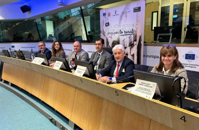 El consejero de Agricultura, Ganadería y Desarrollo Rural, Julián Martínez Lizán, en la clausura de la Jornada Europea con Grupos de Desarrollo Rural en el Comité de las Regiones.