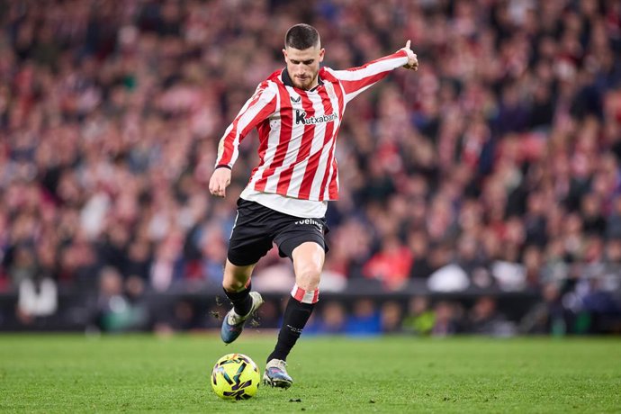 Archivo - Oihan Sancet of Athletic Club in action during the LaLiga EA Sports match between Athletic Club and FC Barcelona at San Mames on March 8, 2026, in Bilbao, Spain.