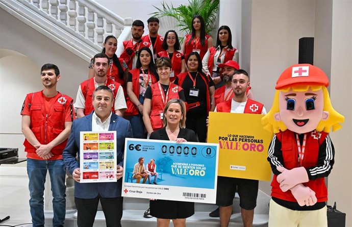 Presentación del Sorte de Oro de Cruz Roja en el Ayuntamiento de Almería.