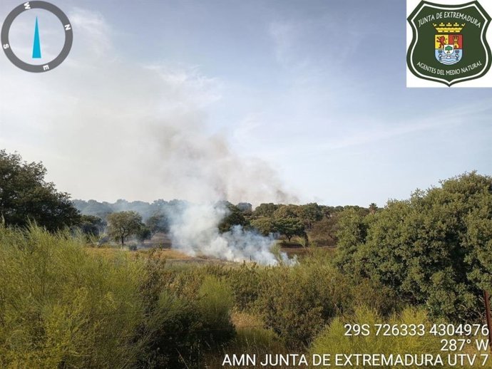 Incendio forestal declarado en Calamonte (Badajoz)