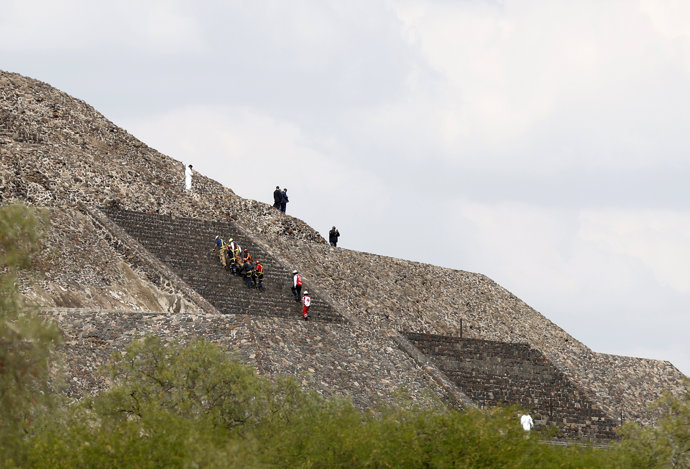 Una turista canadiense y un tirador mexicano muertos en un tiroteo en la pirámide de Teotihuacán (México)