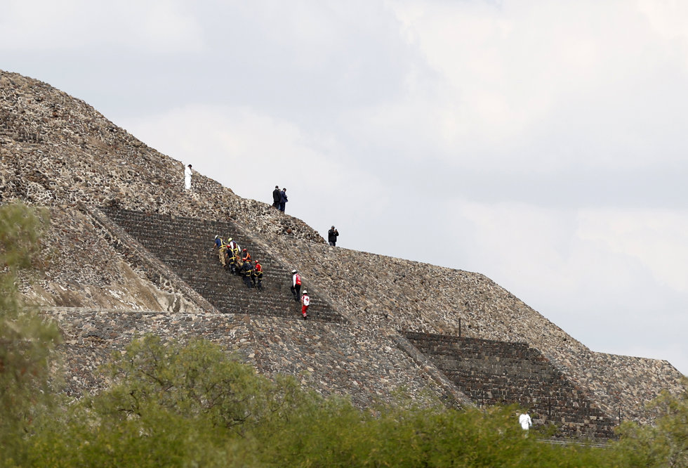 Una turista canadiense y un tirador mexicano muertos en un tiroteo en la pirámide de Teotihuacán (México)