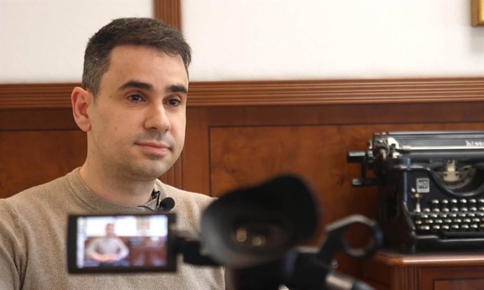 El alcalde de Cabanillas del Campo (Guadalajara), el socialista José García Salinas, en una entrevista a Europa Press