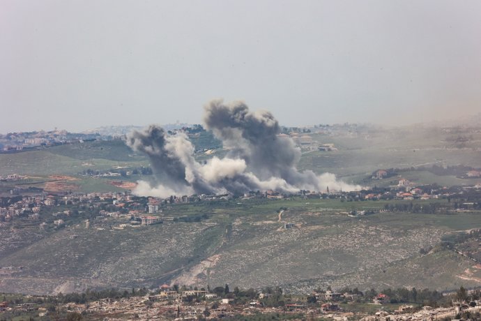 26 April 2026, Lebanon, ---: Smoke rises following an Israeli airstrike in a southern Lebanese village near the Israeli border. Photo: Gil Cohen Magen/dpa