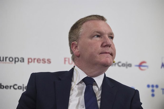 O Comissário Europeu para a Democracia, Justiça, Estado de Direito e Proteção do Consumidor, Michael McGrath, durante um café da manhã informativo organizado pela Europa Press, em 21 de abril de 2026, em Madri (Espanha).