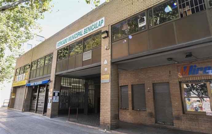 Fachada del Mercado de Benicalap