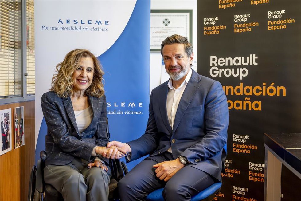 Archivo - La Fundación Renault Group España y AESLEME renuevan su alianza para reforzar la seguridad vial