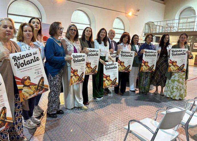 Ayuntamiento, Automóvil Club y el Museo de Automoción fomentan el papel de la mujer en el automovilismo con el rally 'Reinas del Volante'