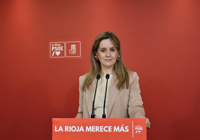 Laportavoz adjunta del Grupo Parlamentario Socialista, Sara Orradre, en comparecencia de prensa