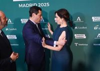 Moreno ve "innecesario" contar con 'barones' del PP en campaña del 17M aunque "no descarta invitar" a Ayuso a algún acto