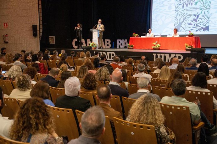 El consejero de Educación, Sergio Silva, en a la inauguración del XVII Congreso de Educación de Cantabria