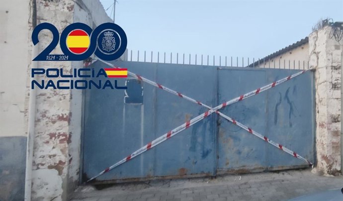 Nave abandonada en el Molino de la Vega de Huelva.