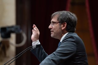 Archivo - El conseller de Política Lingüística, Francesc Xavier Vila